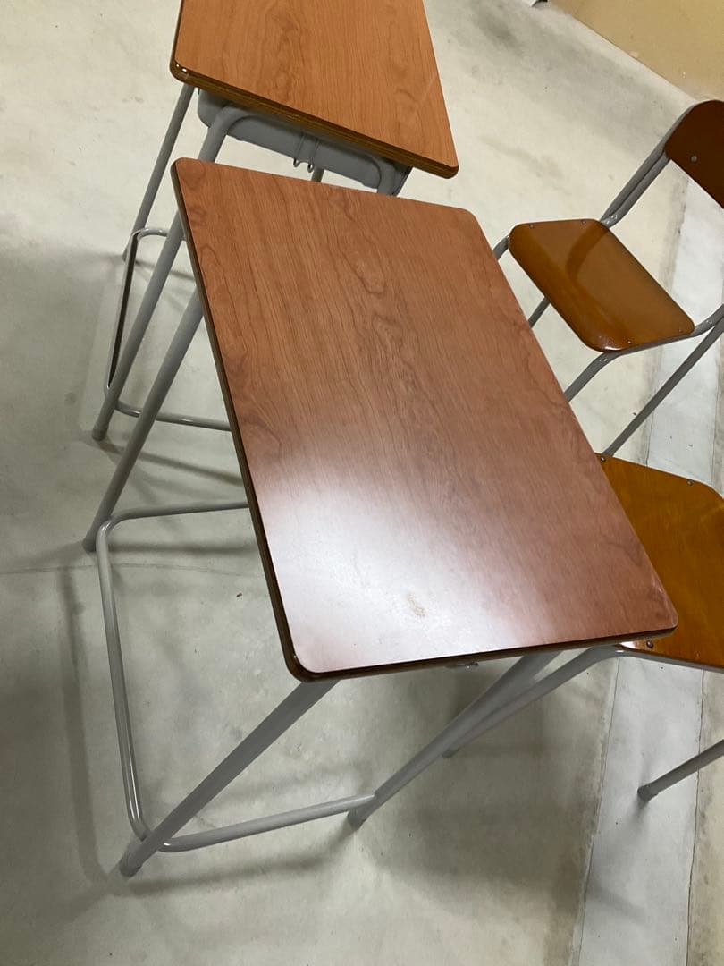 ⭐️美品⭐️ 学習机 学校の机と椅子　2セット