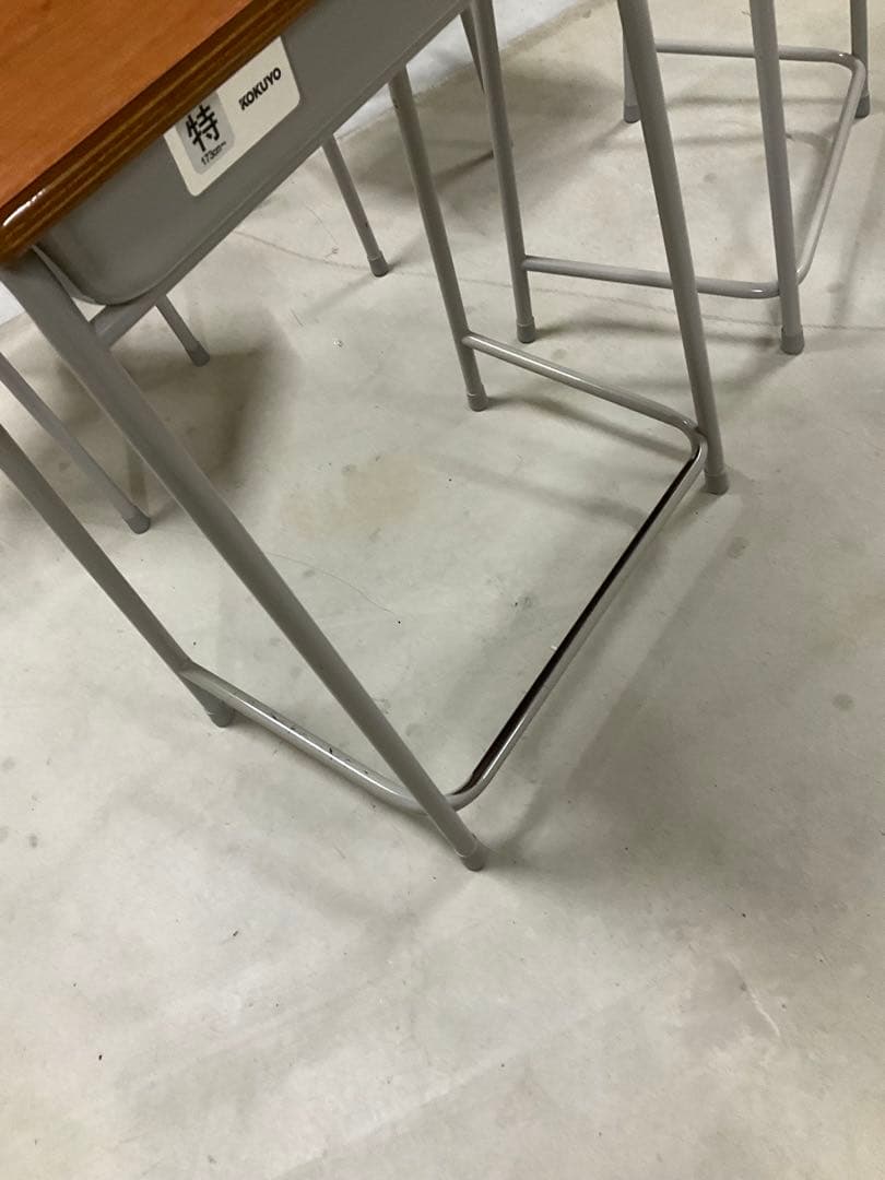 ⭐️美品⭐️ 学習机 学校の机と椅子　2セット