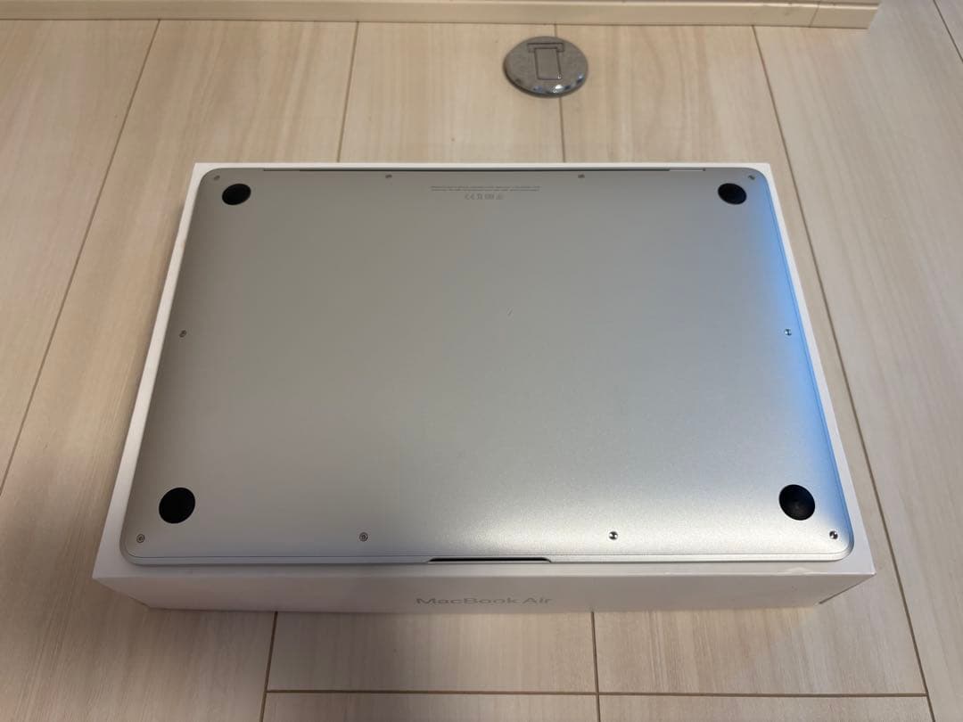 Jun　Apple MacBook Air 13インチ