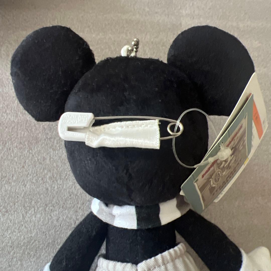 ミートミッキー　ぬいぐるみバッジ