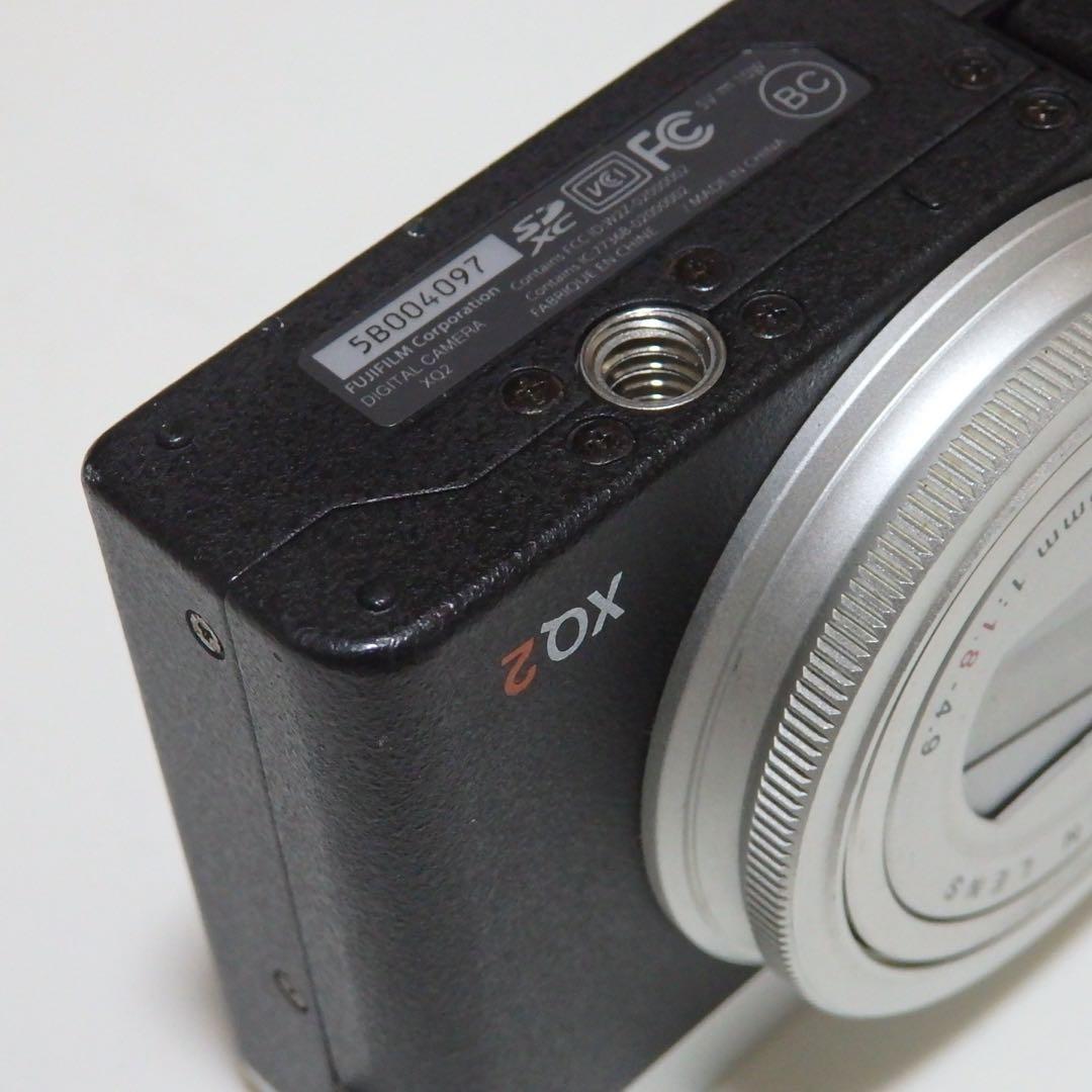 動作確認済　Fujifilm XQ2 シルバー　フジフイルム