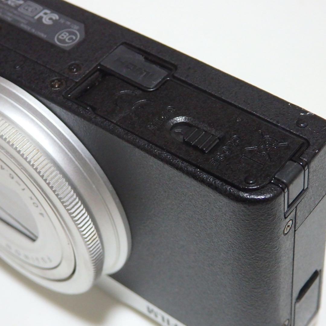 動作確認済　Fujifilm XQ2 シルバー　フジフイルム