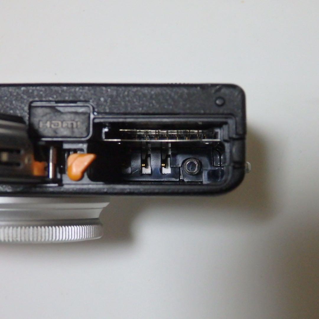 動作確認済　Fujifilm XQ2 シルバー　フジフイルム