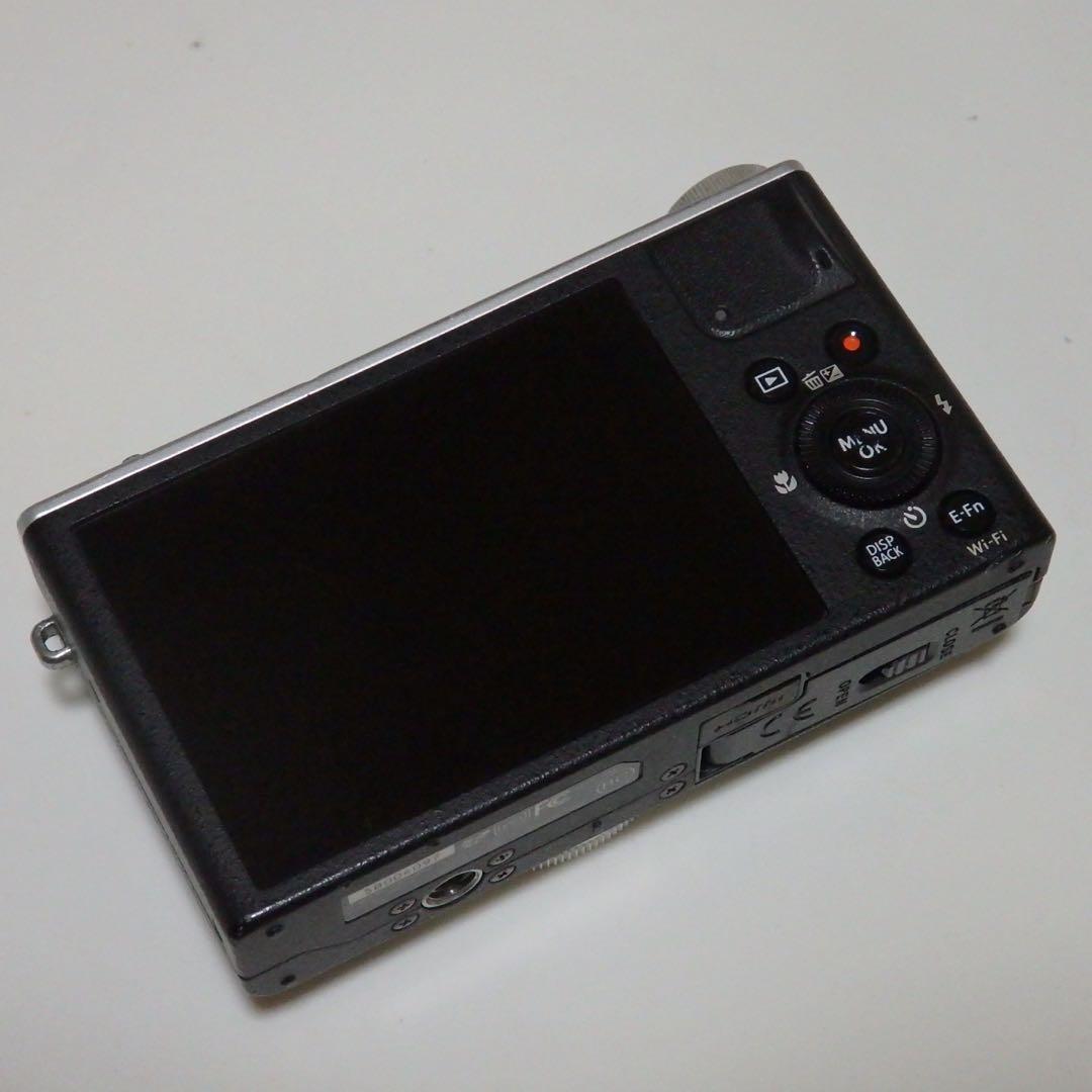動作確認済　Fujifilm XQ2 シルバー　フジフイルム