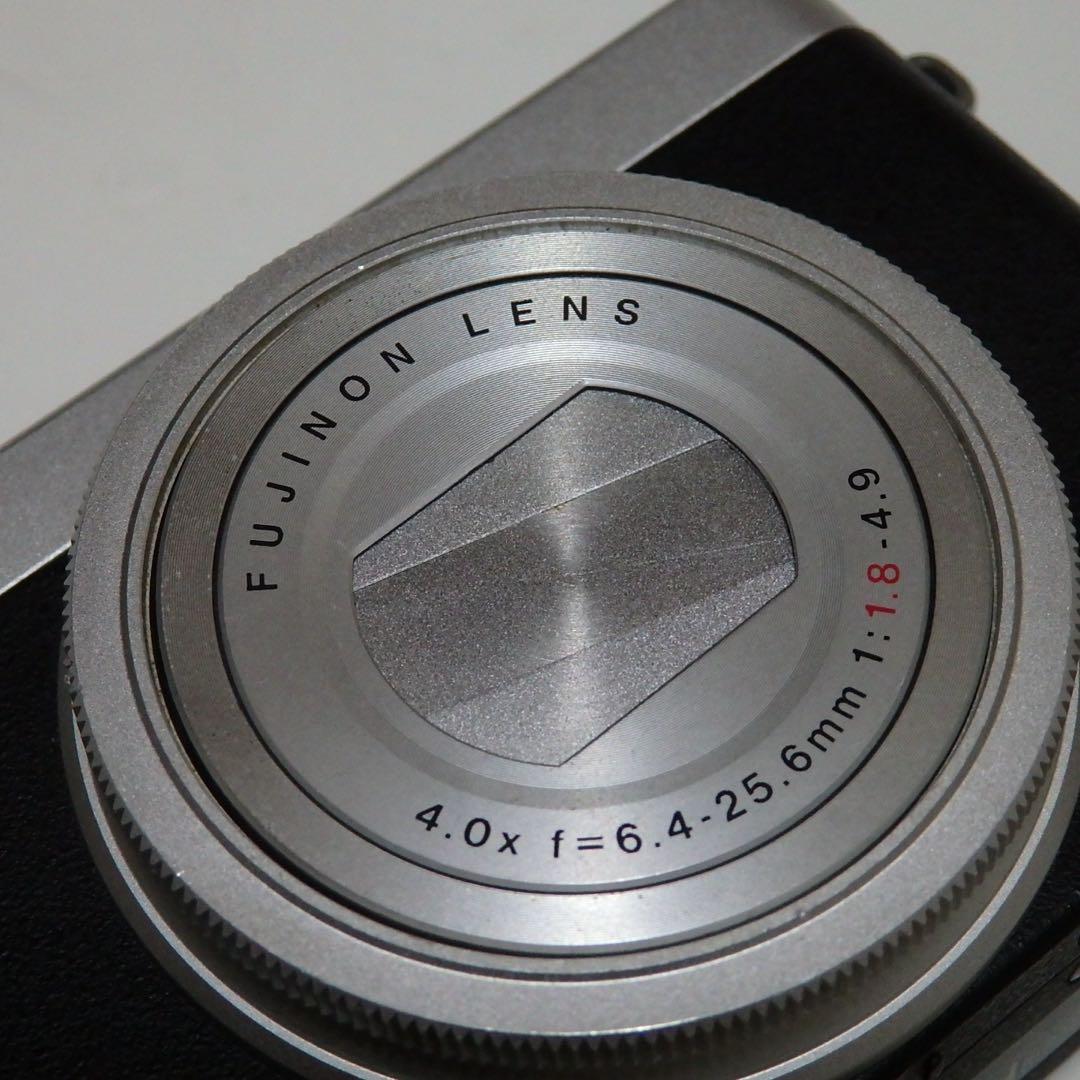動作確認済　Fujifilm XQ2 シルバー　フジフイルム