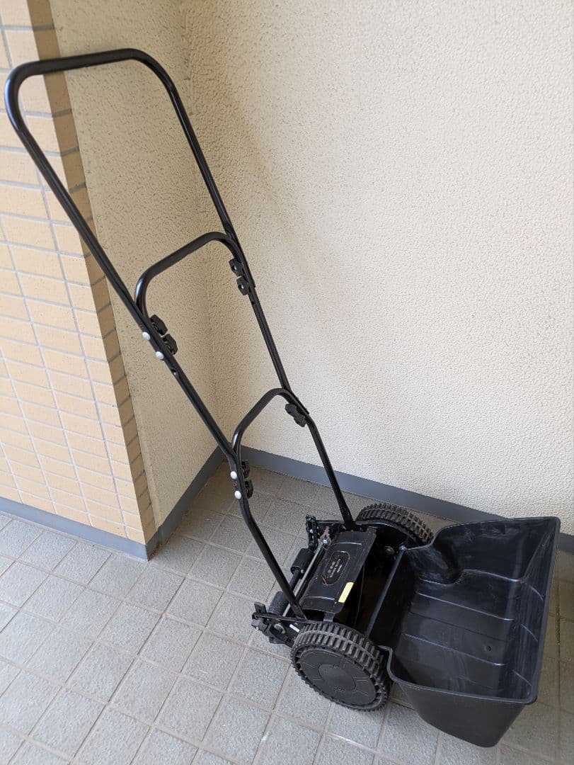 手押し芝刈り機 刈るモア 刈込幅200mm KKM-200 山善 YAMAZEN