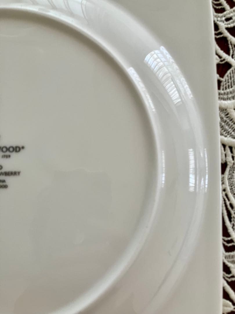 【SALE】廃盤 ウェッジウッド ワイルドストロベリー スクエア プレート