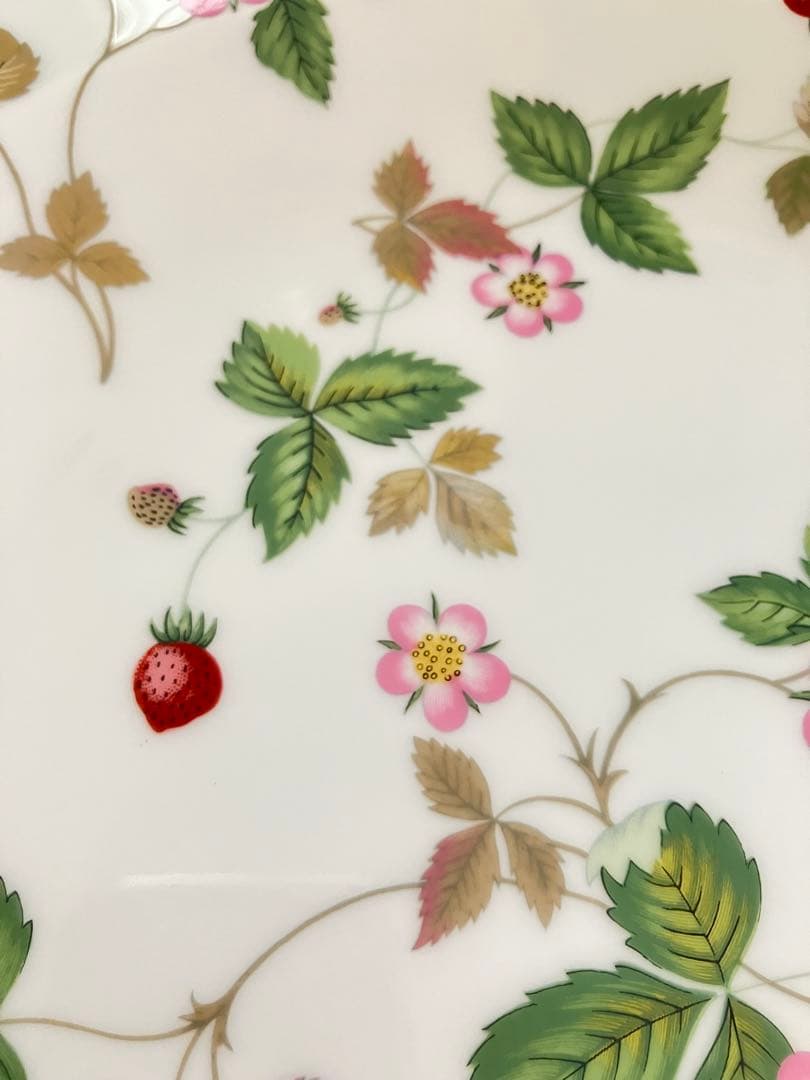 【SALE】廃盤 ウェッジウッド ワイルドストロベリー スクエア プレート