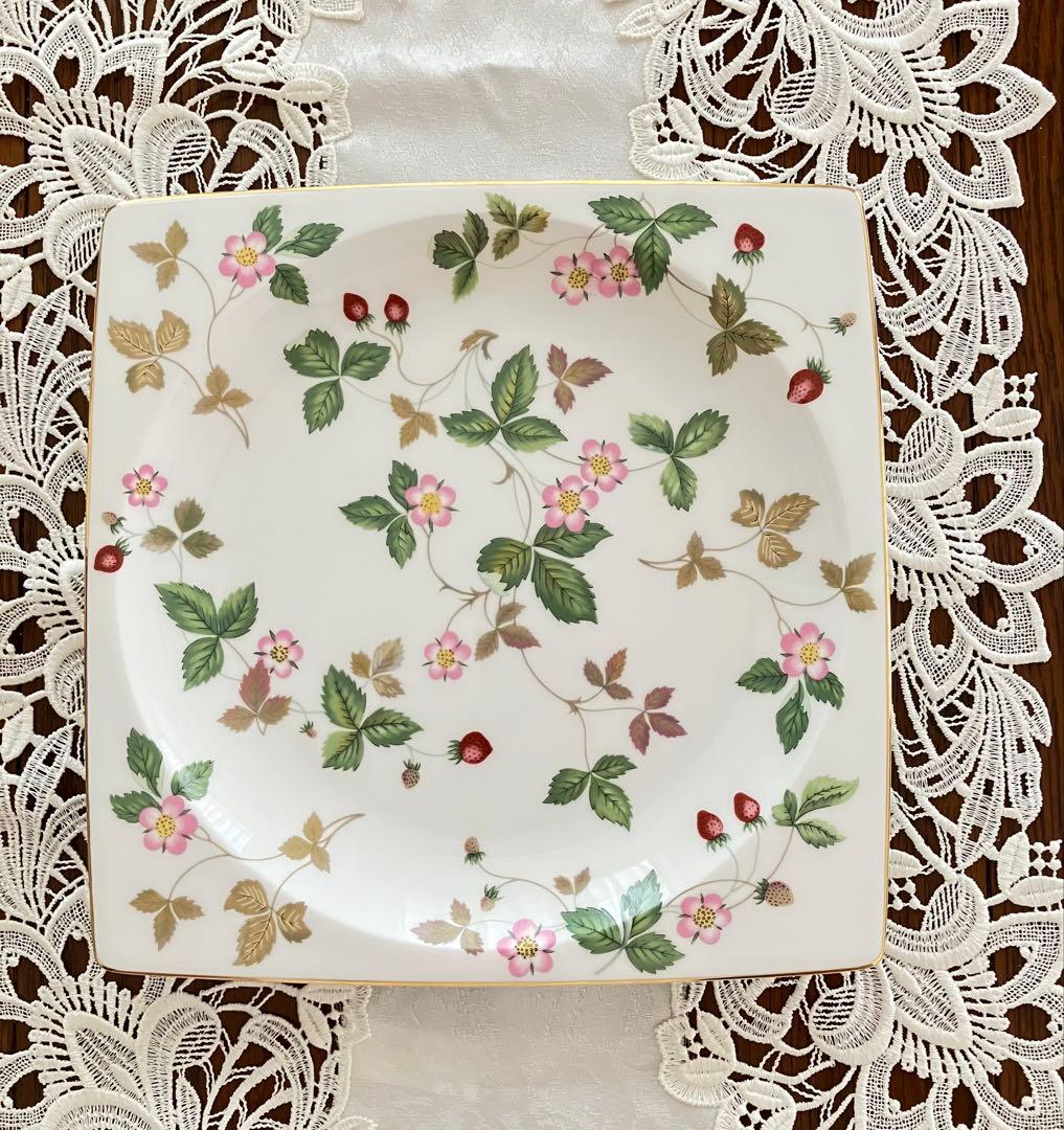 【SALE】廃盤 ウェッジウッド ワイルドストロベリー スクエア プレート