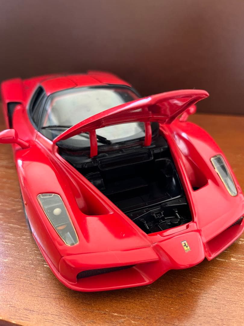 エンツォフェラーリ1/18ホットウィール
