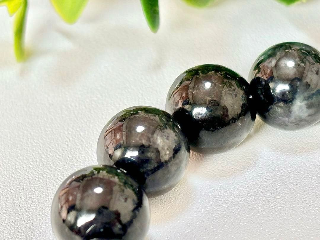 夢幻品質　超秘蔵放出　太古から甦りし神の守護石　幻の糸魚川龍神黒翡翠の大珠ブレス