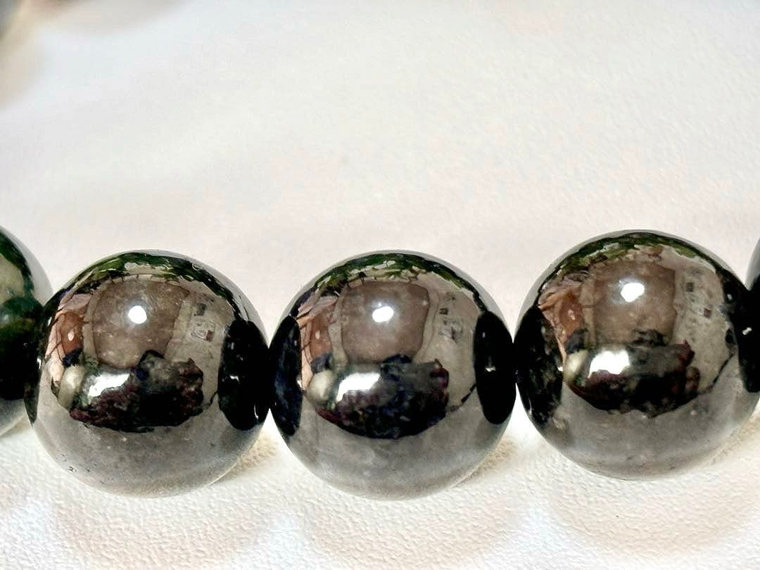 夢幻品質　超秘蔵放出　太古から甦りし神の守護石　幻の糸魚川龍神黒翡翠の大珠ブレス