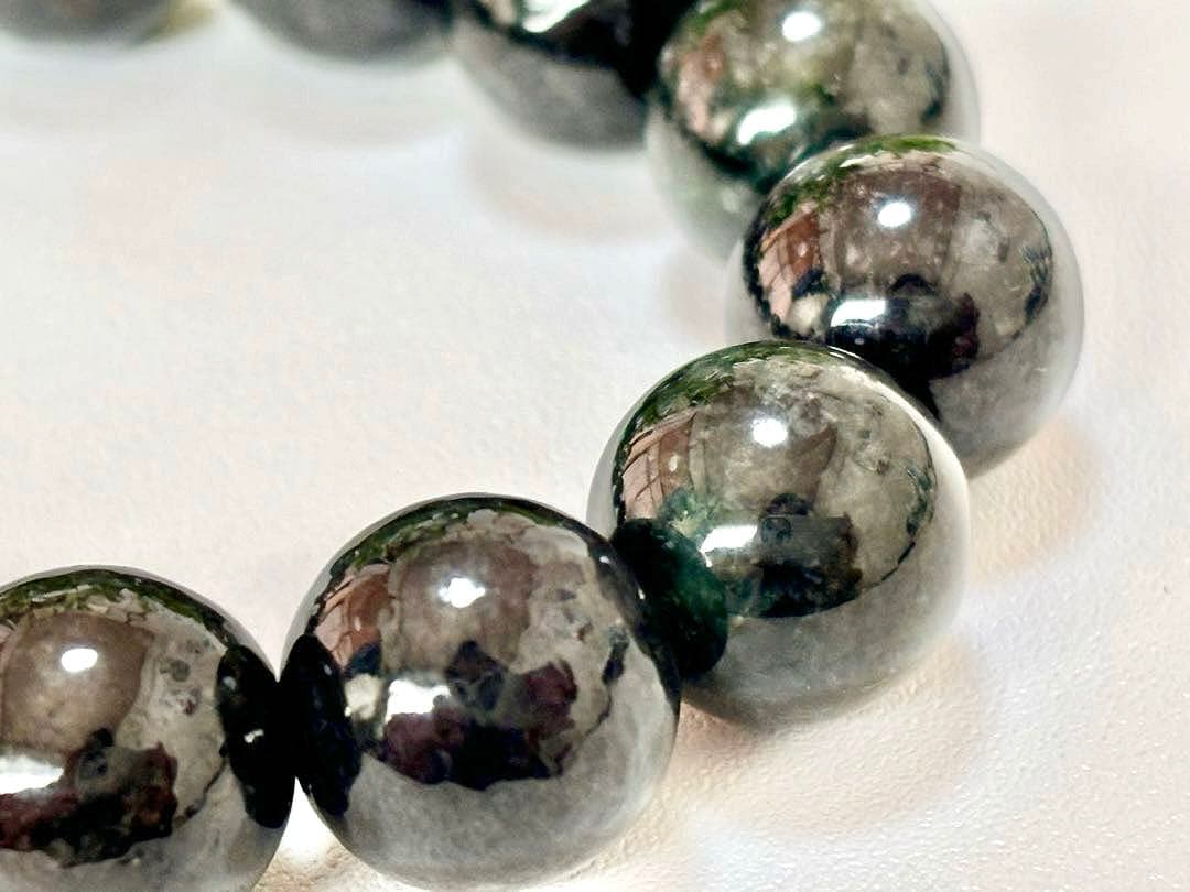 夢幻品質　超秘蔵放出　太古から甦りし神の守護石　幻の糸魚川龍神黒翡翠の大珠ブレス