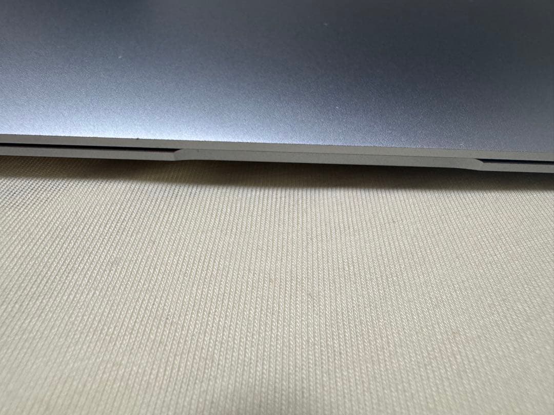 MacBook本体 Apple MacBook Air 2020 i3 8GB 256G