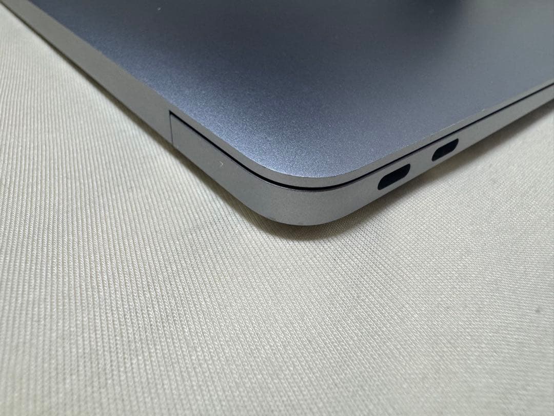 MacBook本体 Apple MacBook Air 2020 i3 8GB 256G