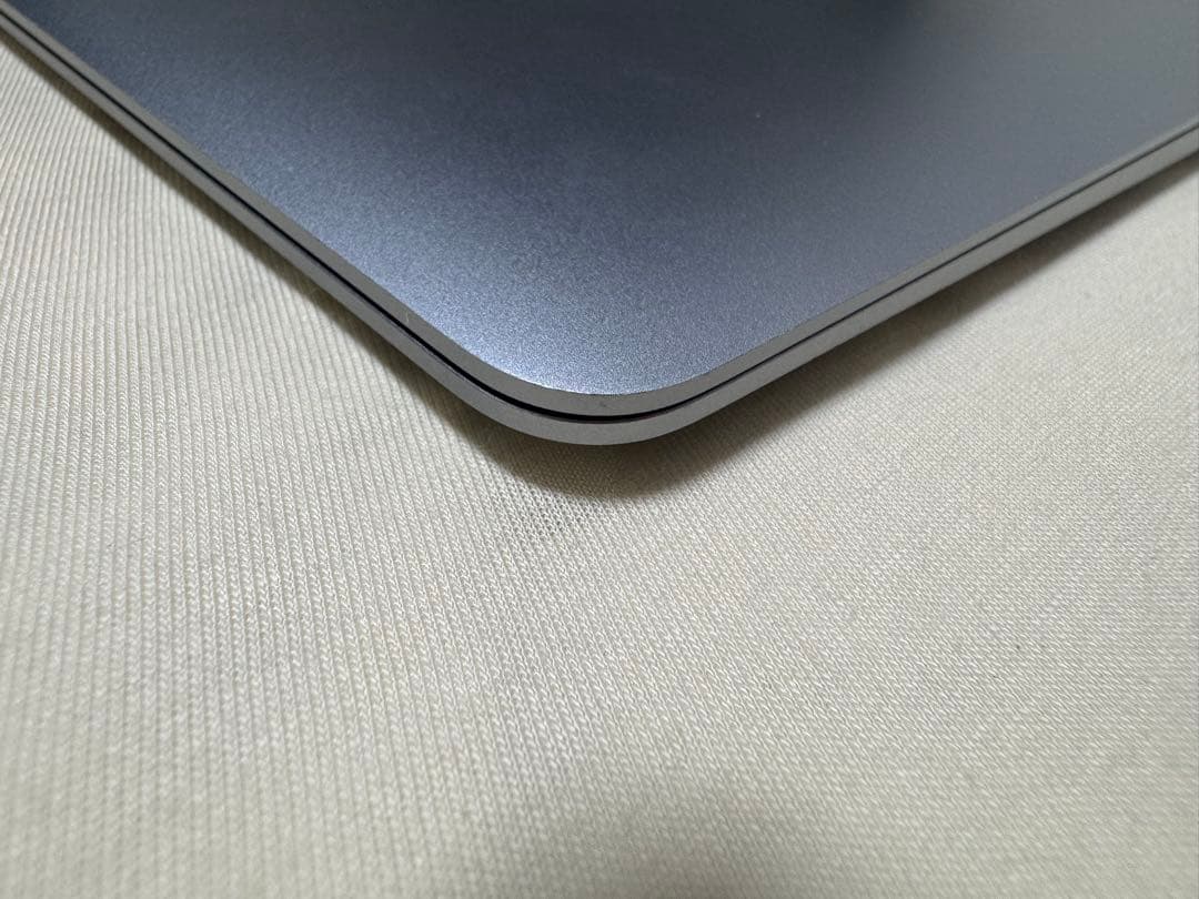 MacBook本体 Apple MacBook Air 2020 i3 8GB 256G