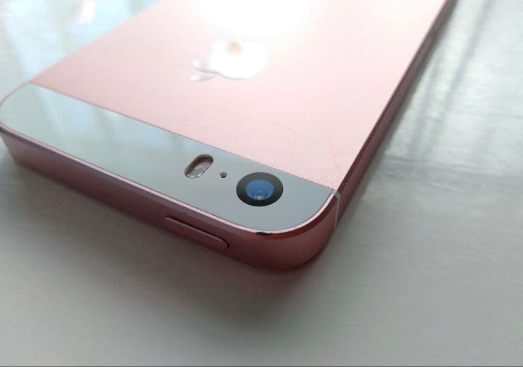 iPhone SE 32GB SIMフリー本体