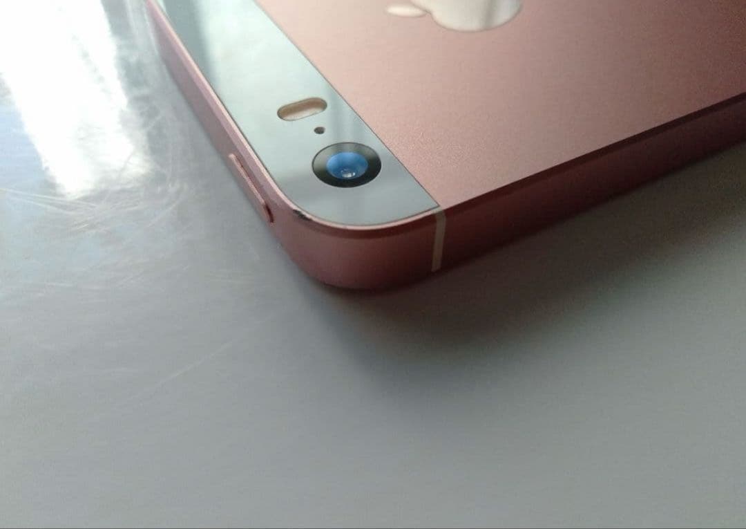 iPhone SE 32GB SIMフリー本体