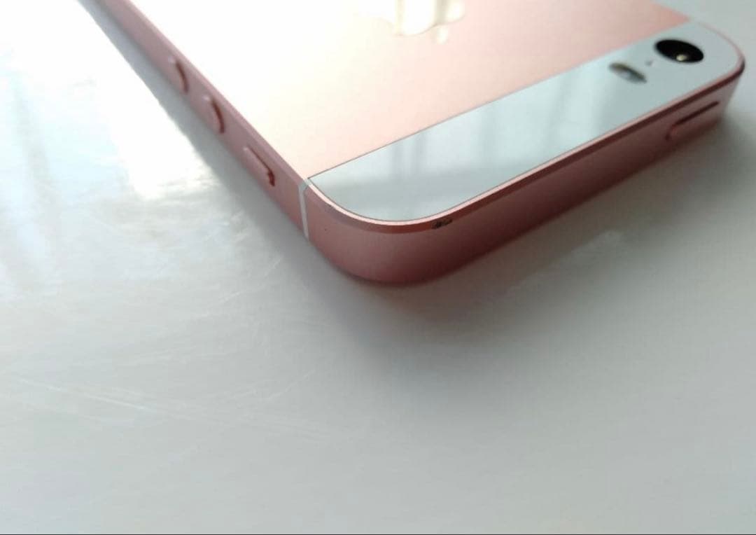 iPhone SE 32GB SIMフリー本体