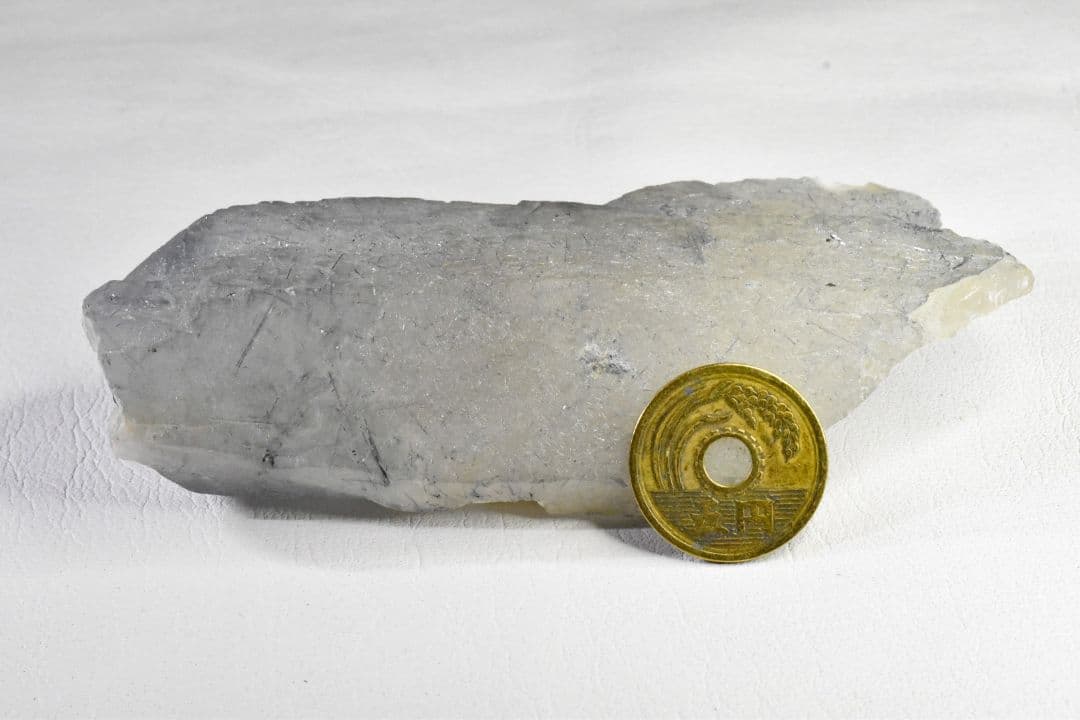 ブラジルミナスジェライス州産 インディゴライトトルマリンインクォーツ