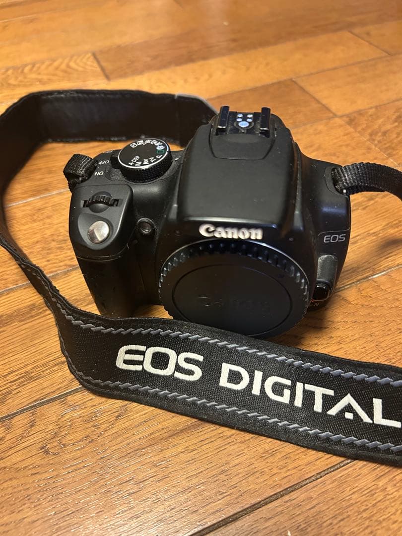 Canon EOS Kiss デジタル一眼レフカメラ 28-80mm レンズ付き