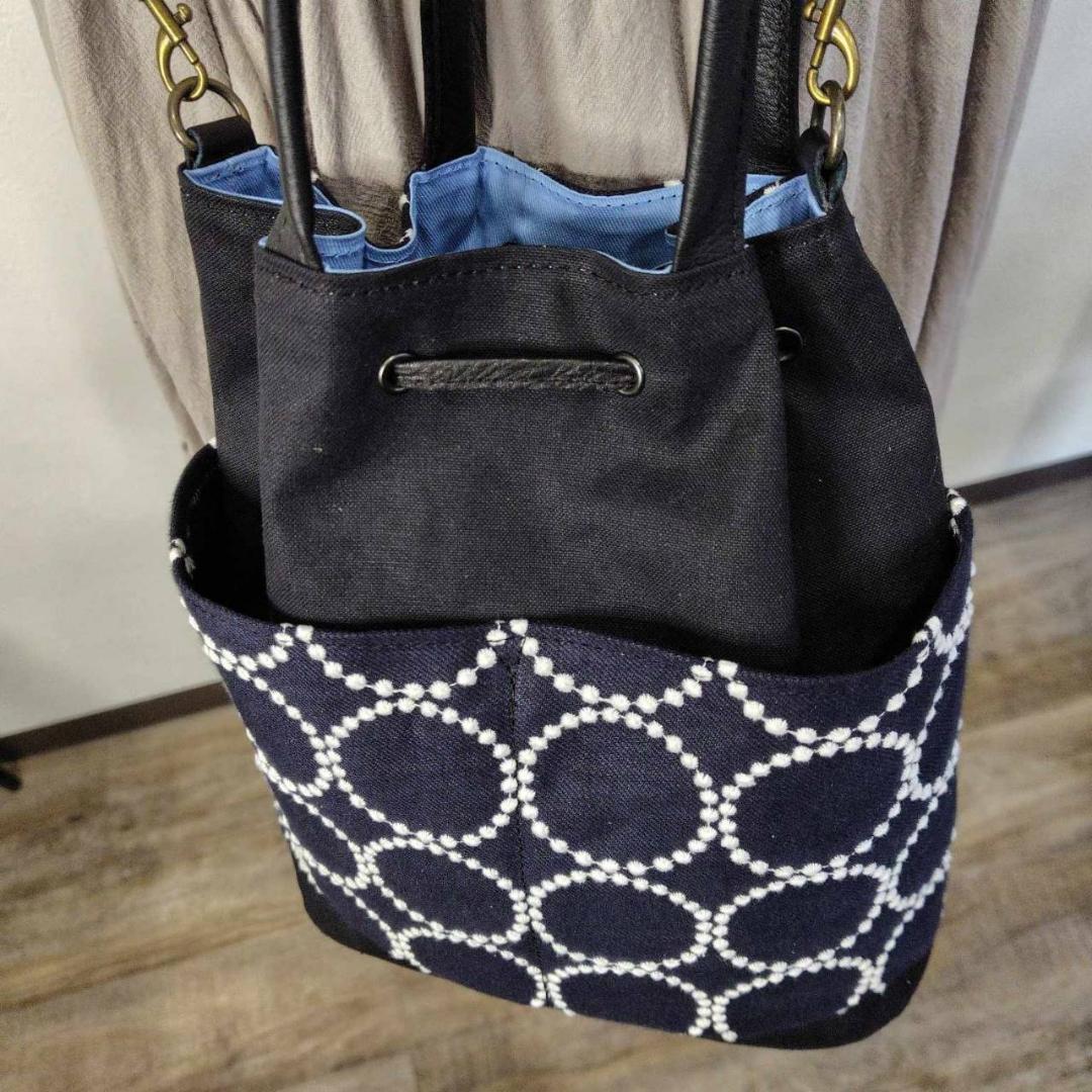 ミナペルホネン/tambourineタンバリンネイビー×白/巾着Lサイズショル