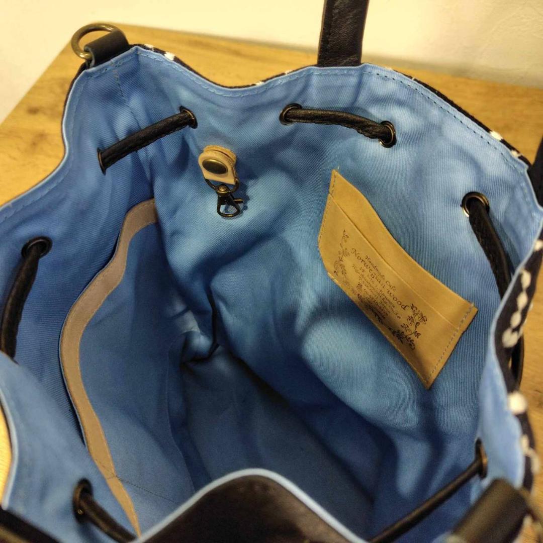 ミナペルホネン/tambourineタンバリンネイビー×白/巾着Lサイズショル