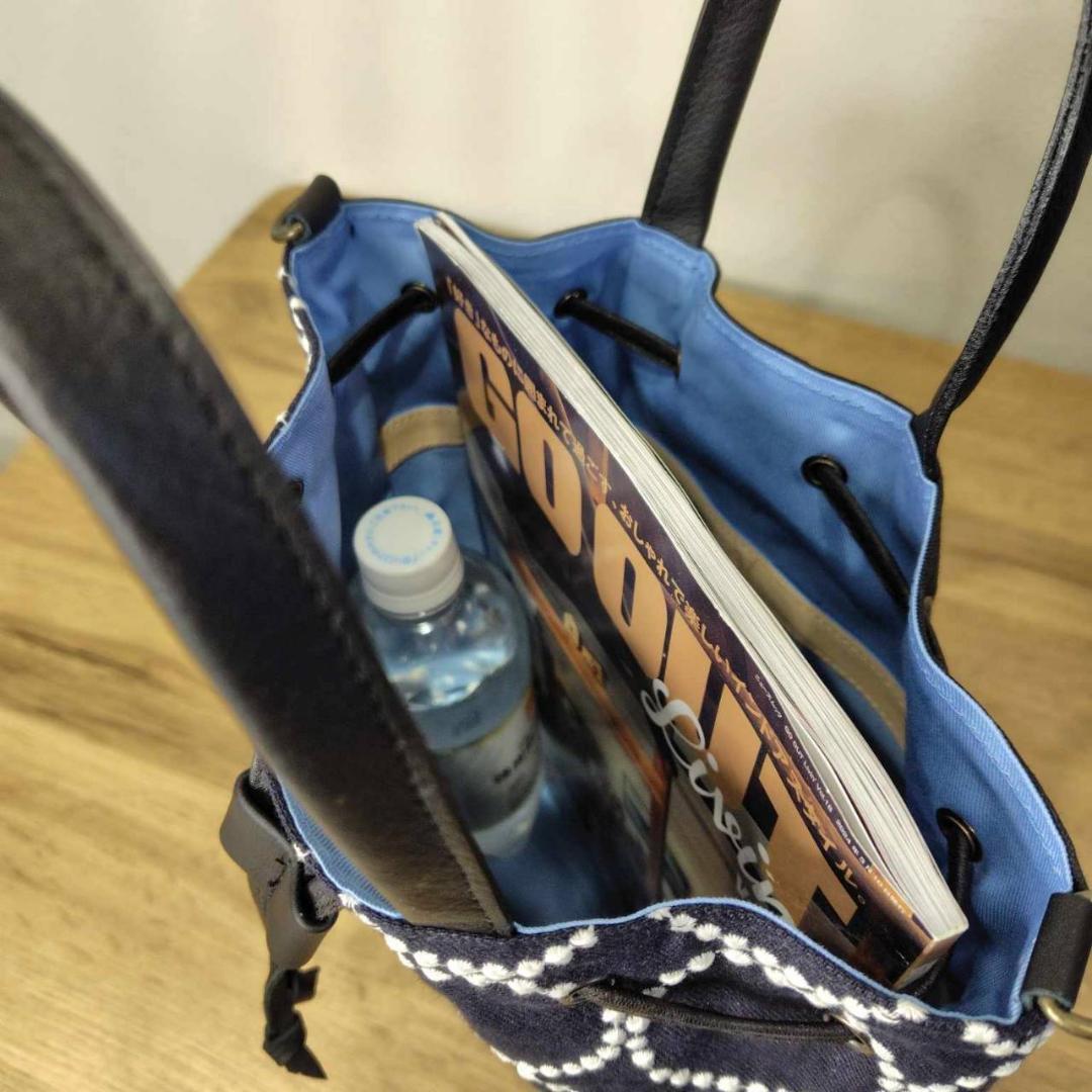 ミナペルホネン/tambourineタンバリンネイビー×白/巾着Lサイズショル