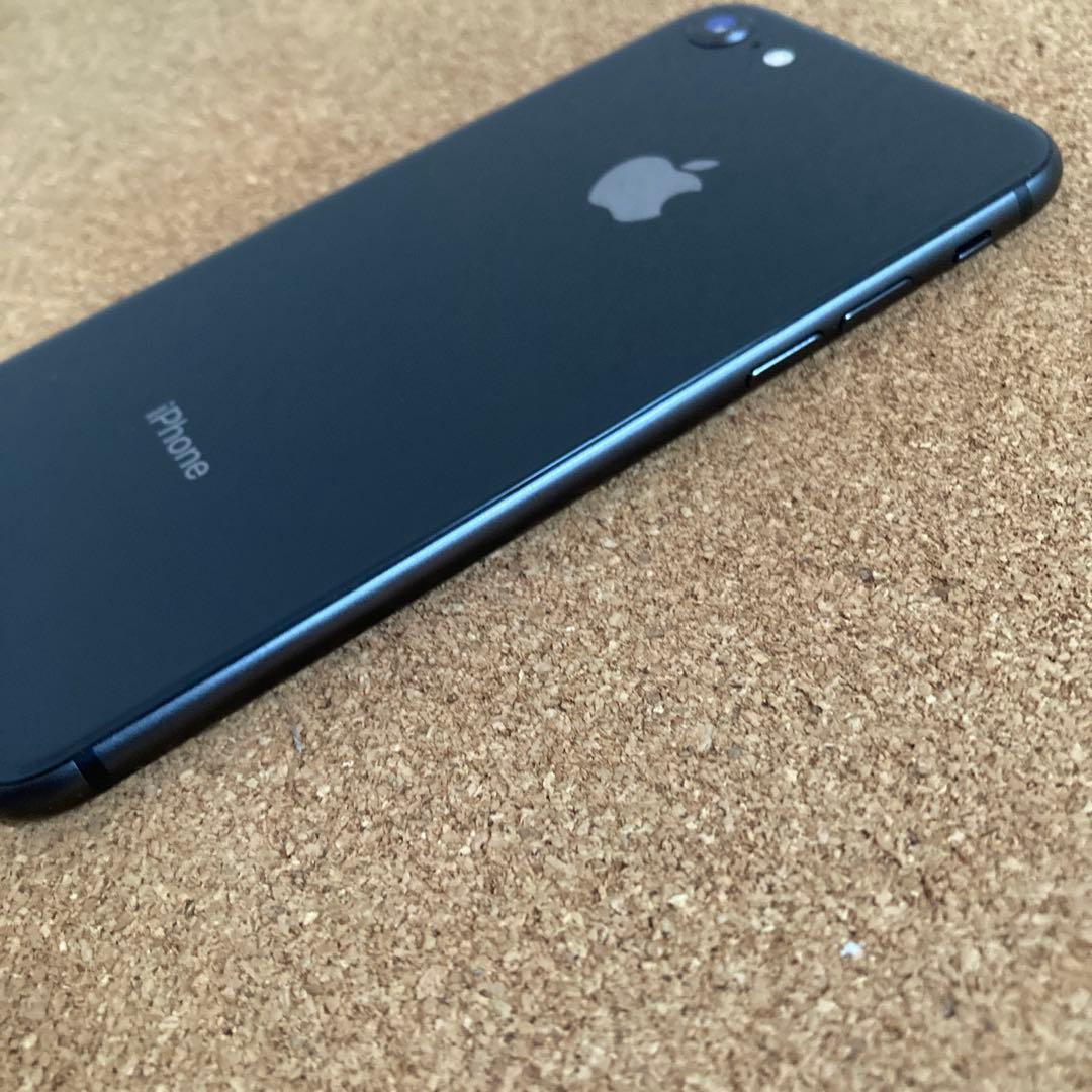 923【早い者勝ち】電池良好☆iPhone8 128GB SIMフリー☆