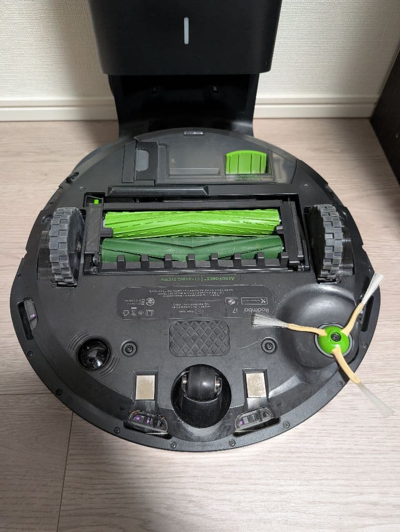 ロボット掃除機 ルンバ i7+