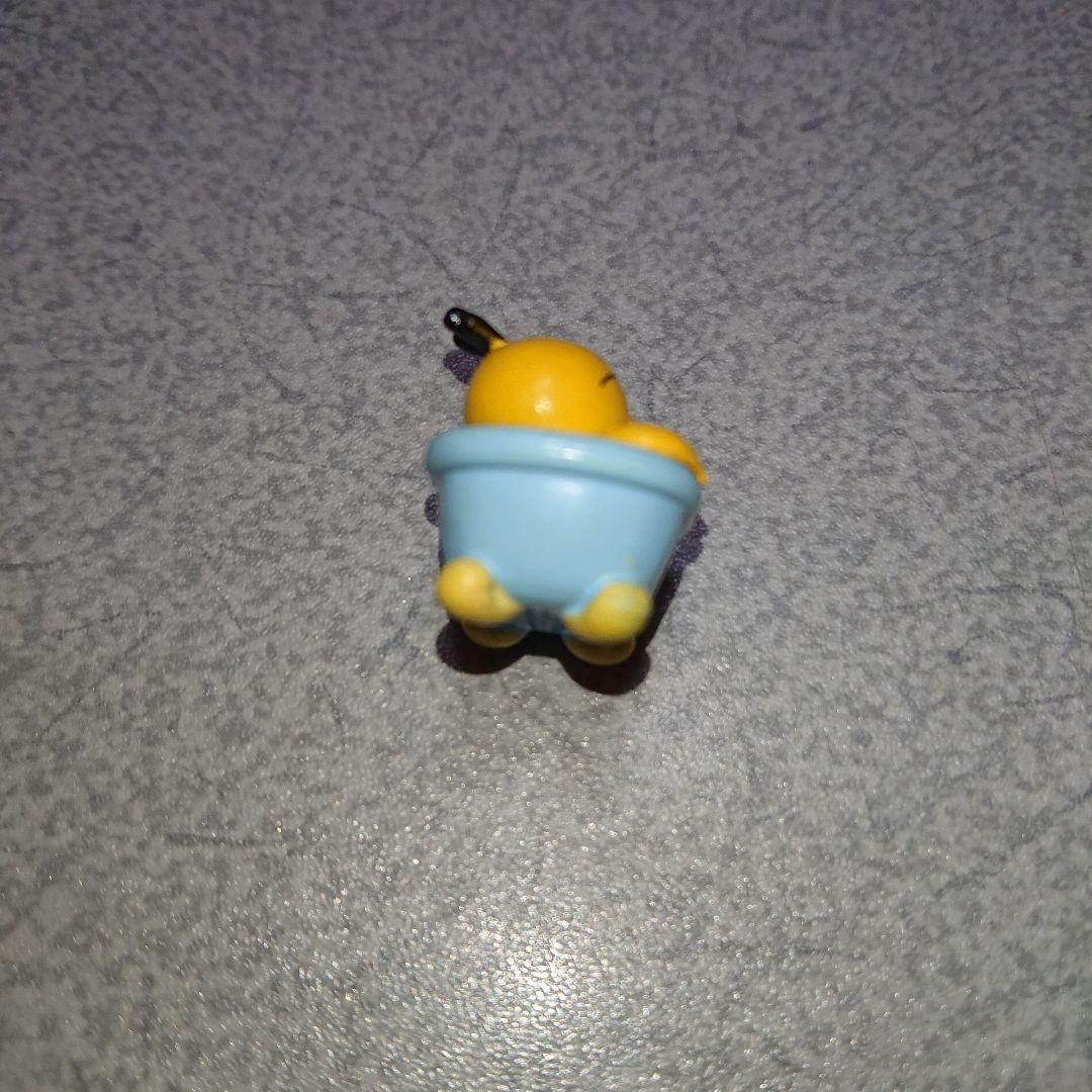 ポケットモンスター バスボール びっくらたまご ミニフィギュア コダック