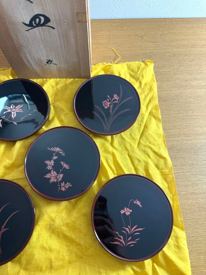 380越前漆器　窪田嘉晴作　花ごよみ　銘々皿　五客組　高台　未使用品　共箱