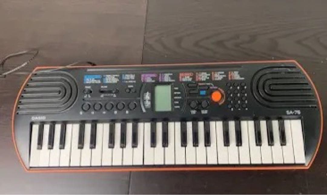 CASIO SA-76 ミニキーボード ブラック/オレンジ