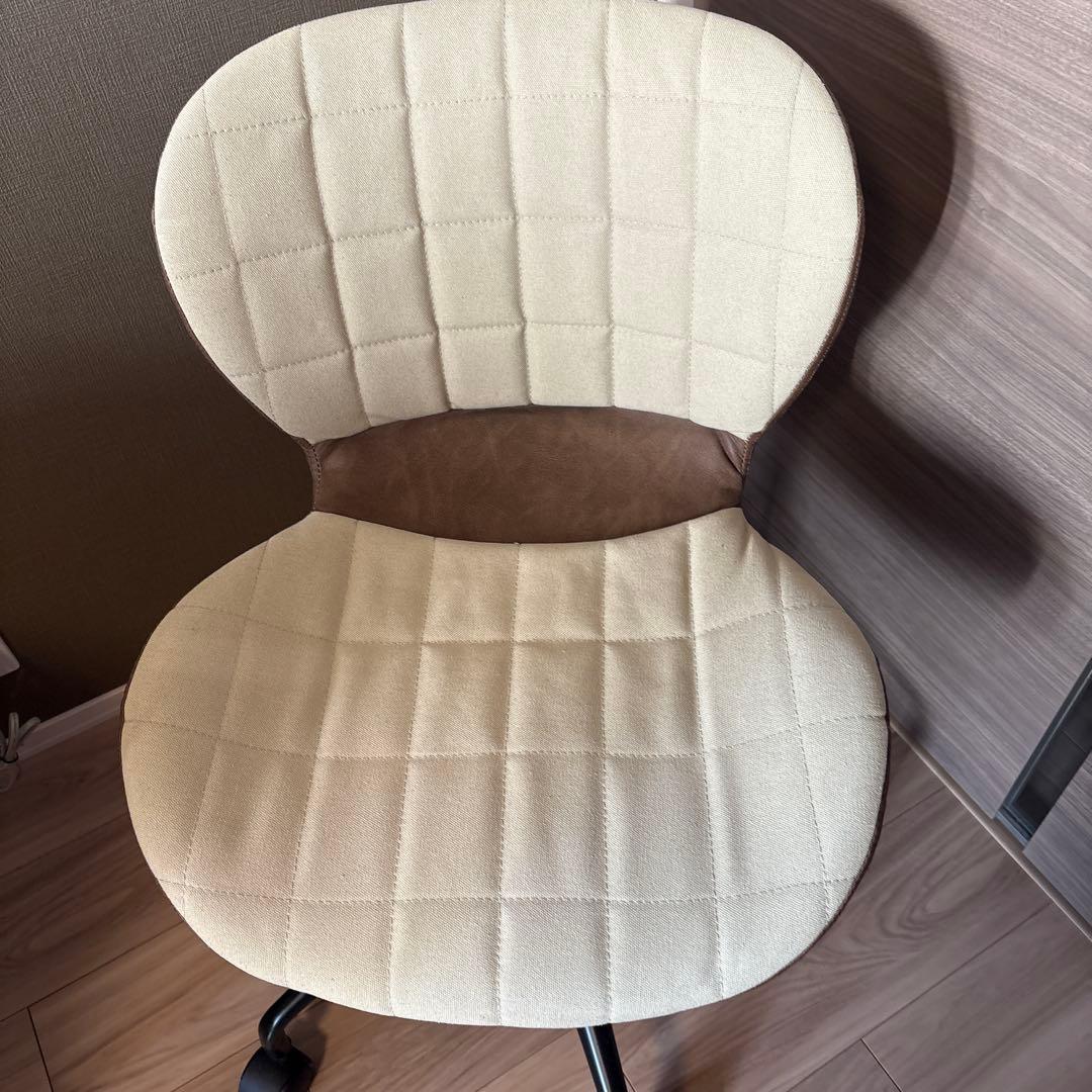 【美品】デスクチェア　ベージュ　コンパクト　おしゃれ