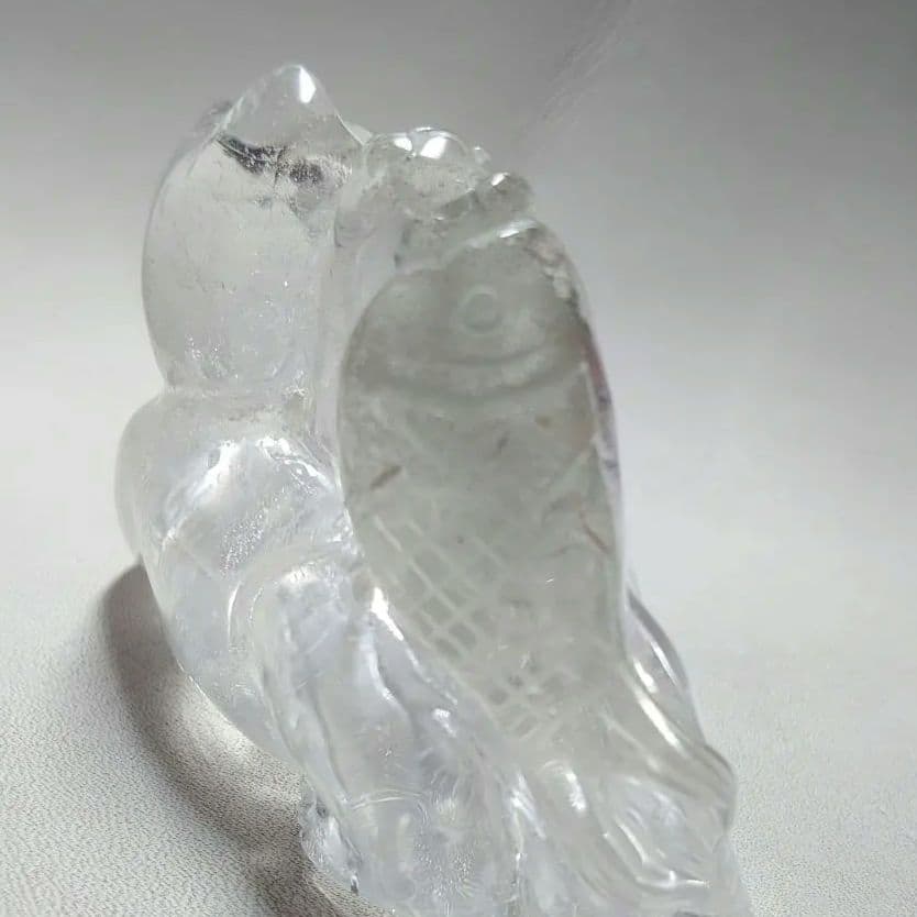 手彫り！貴重　水晶　魚を捕った招きねこ　置物　素敵な逸品