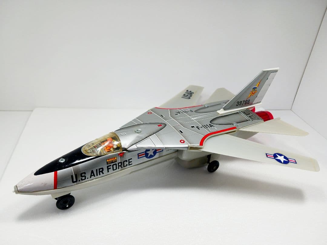希少 動作品 野村トーイ グラマン F111A ジェットファイター ブリキ