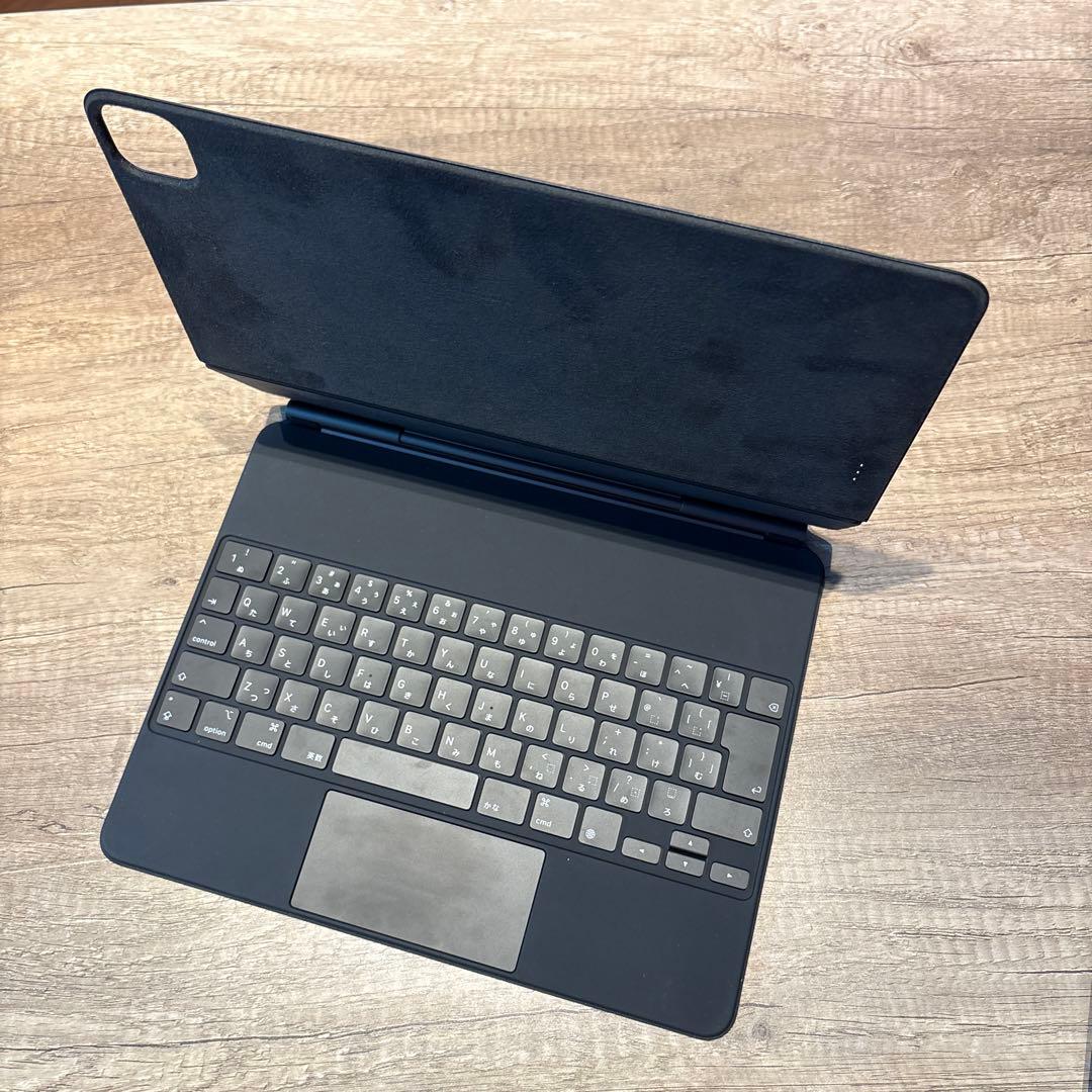 iPad Pro (第6世代) 12.9インチ　マジックキーボード