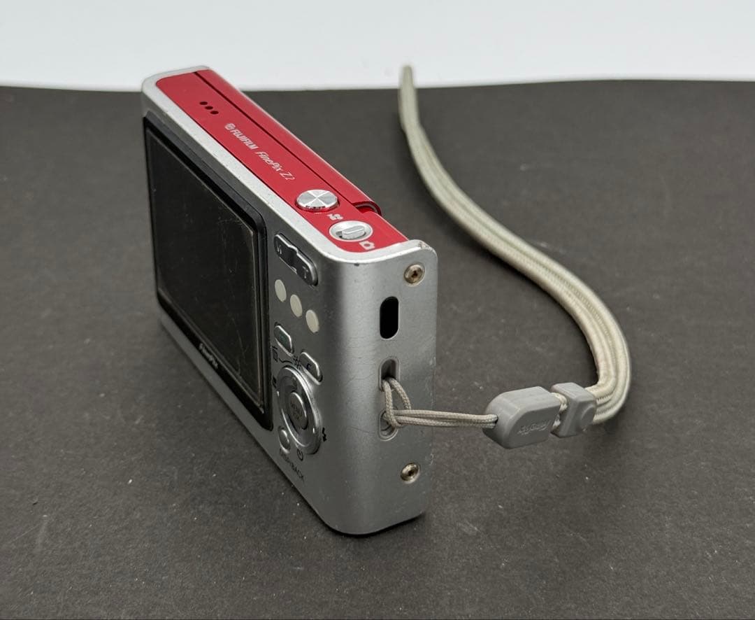 FINEPIX Z2 コンパクトデジタルカメラ レッド 電源チェック済み