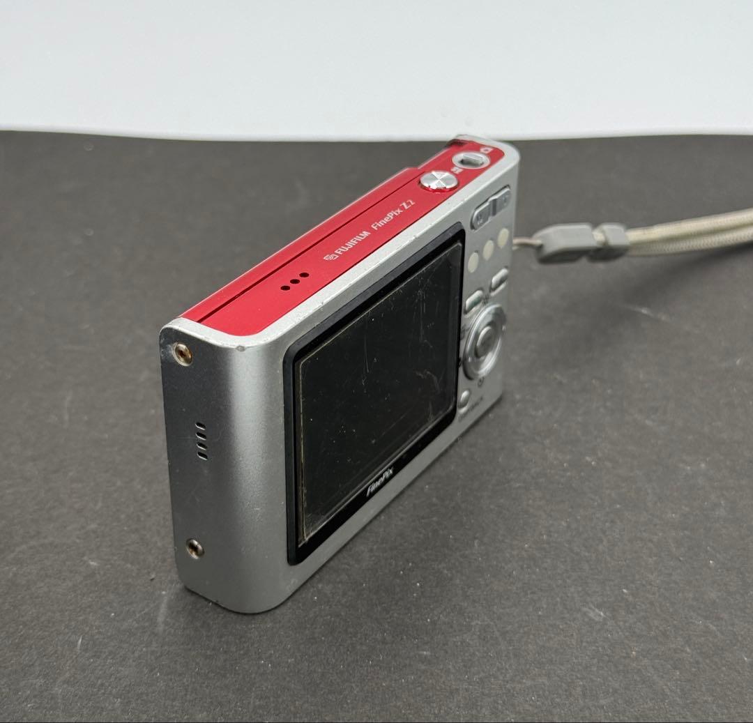 FINEPIX Z2 コンパクトデジタルカメラ レッド 電源チェック済み