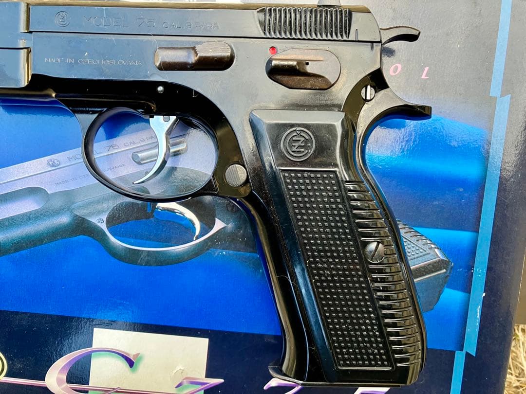 KSC製ガスブロハンドガン　CZ75 1st ディープブルー　中古