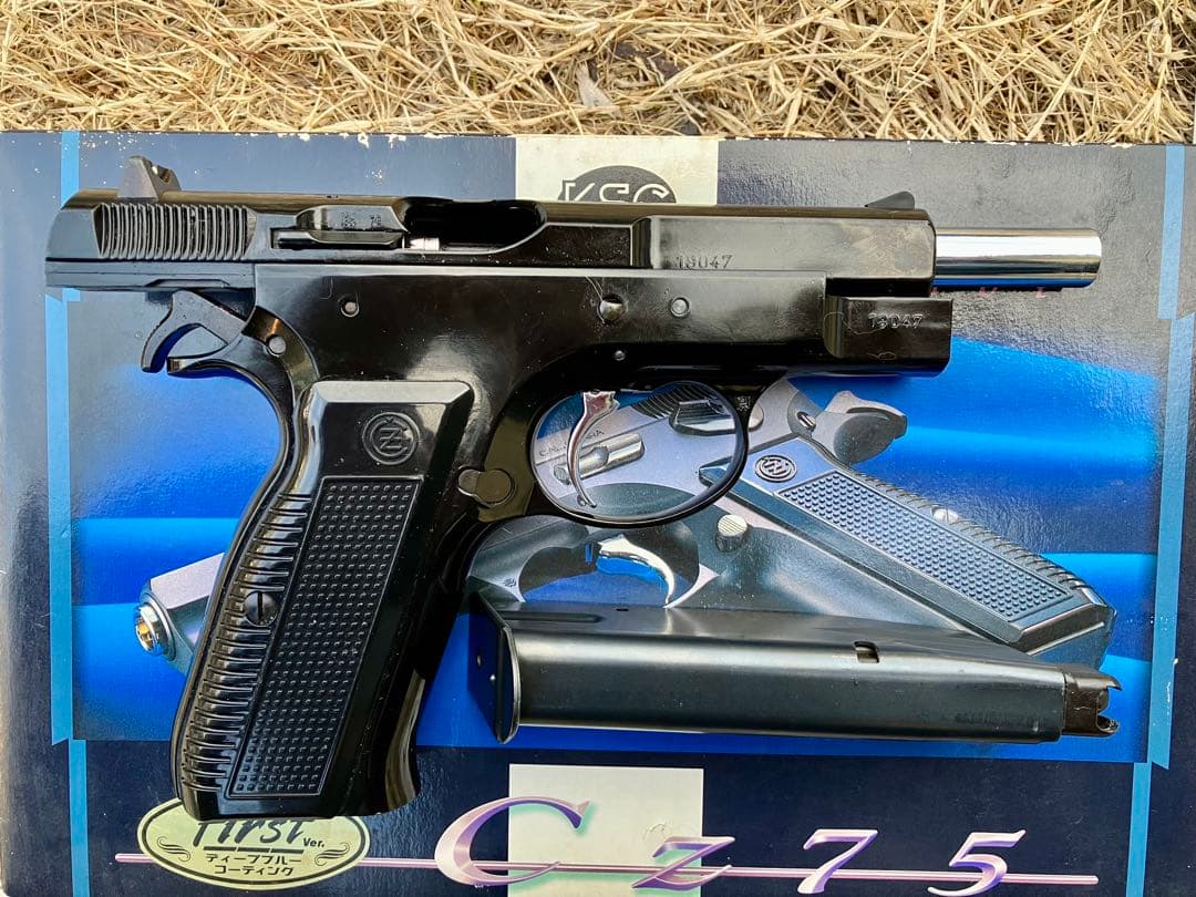 KSC製ガスブロハンドガン　CZ75 1st ディープブルー　中古