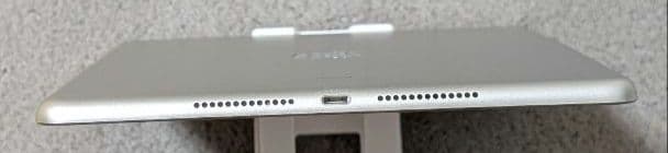 Apple iPad 第8世代 32GB Wi-FIモデルシルバー 本体