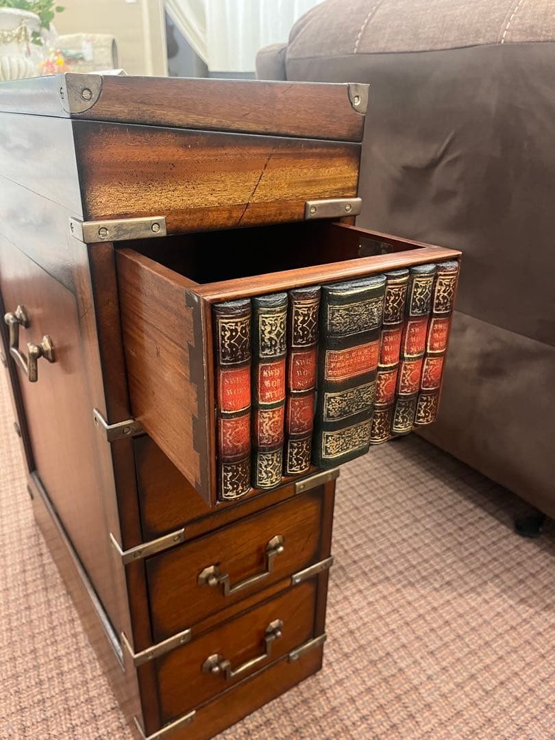 ビクトリアン　4引チェスト