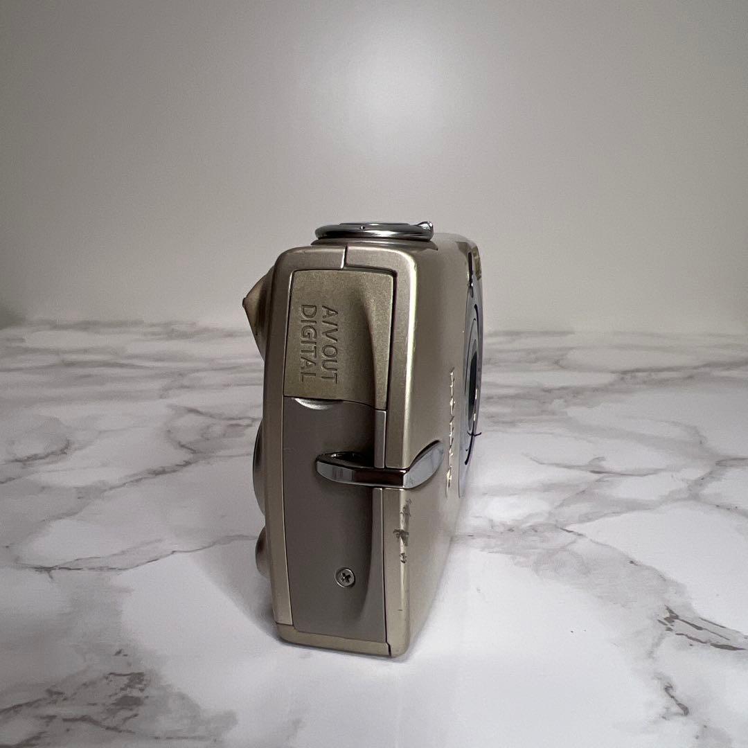 Canon IXY DIGITAL 700 デジタルカメラ　バッテリー二個