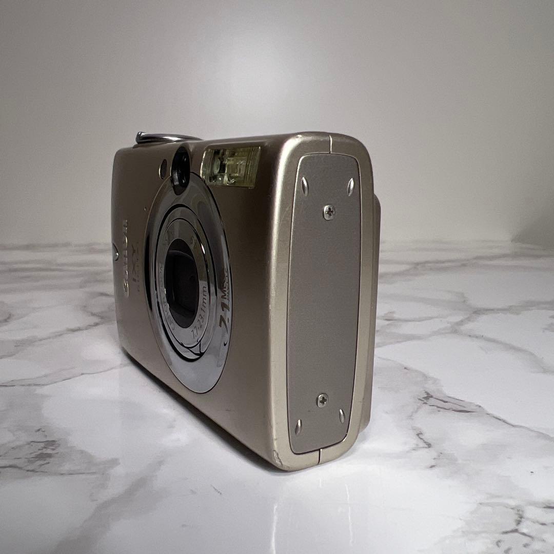 Canon IXY DIGITAL 700 デジタルカメラ　バッテリー二個