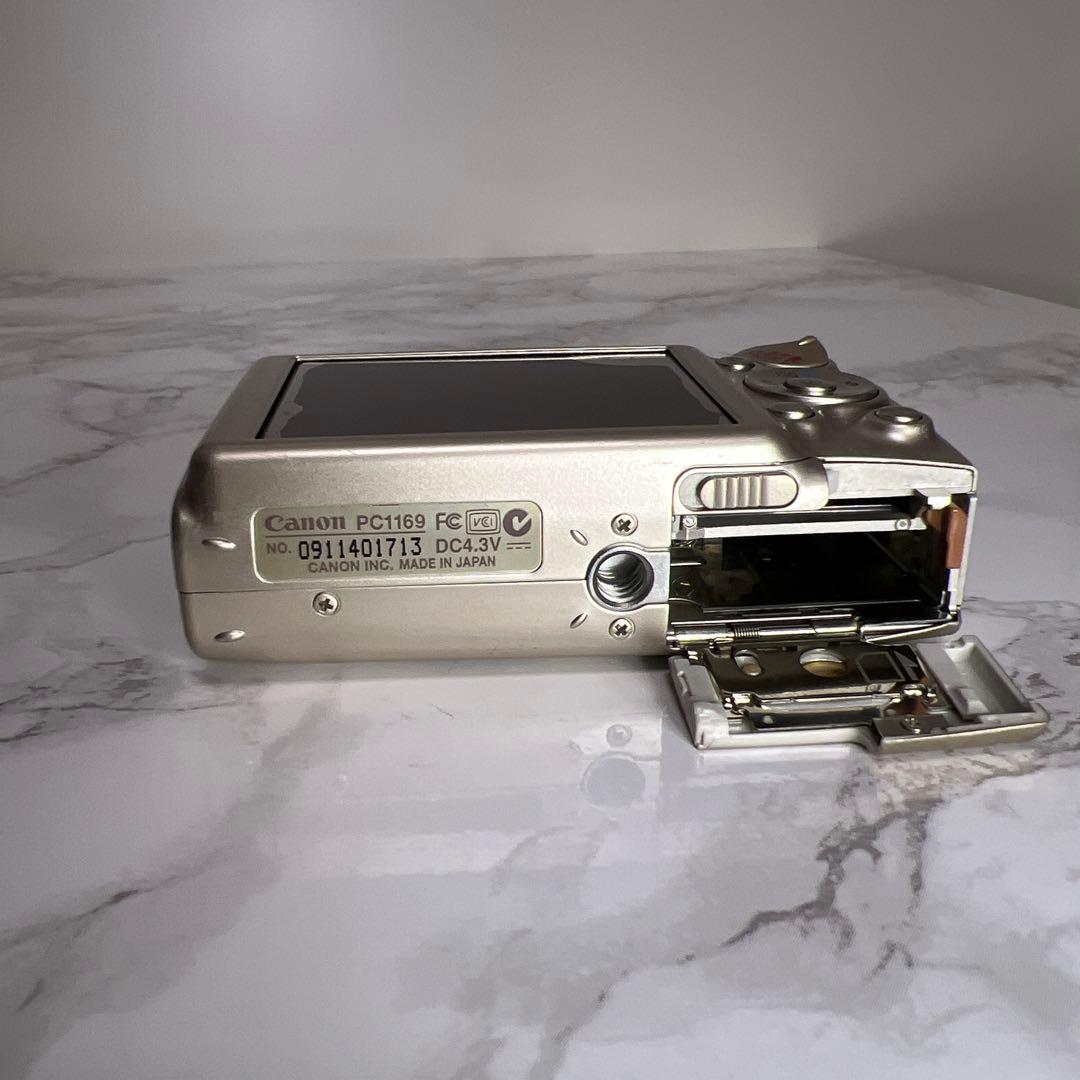 Canon IXY DIGITAL 700 デジタルカメラ　バッテリー二個