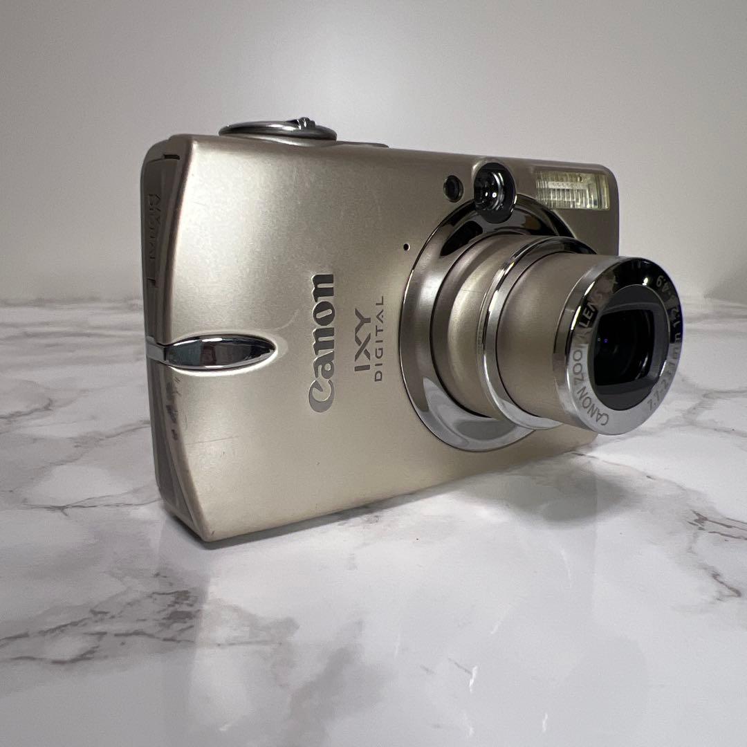 Canon IXY DIGITAL 700 デジタルカメラ　バッテリー二個