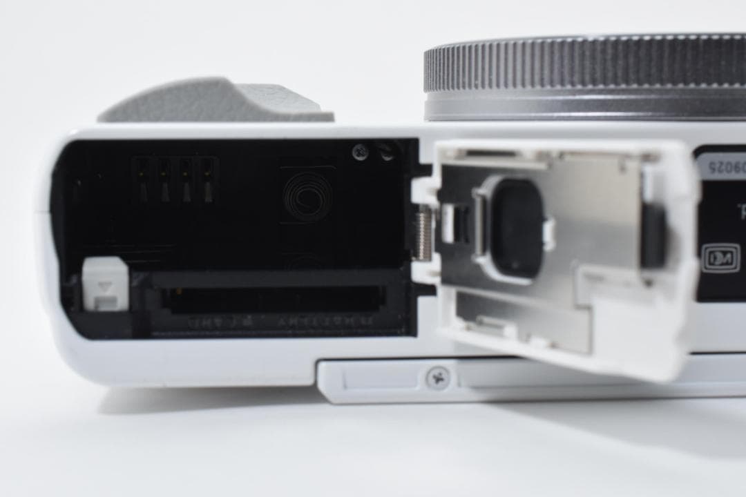 美品 パナソニック　Panasonic LUMIX DC-TZ99 1611