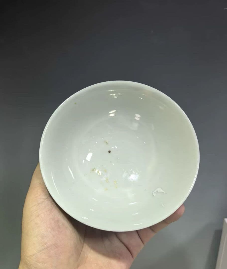 中華民国時代から輸入緑色の花模様の陶器茶碗