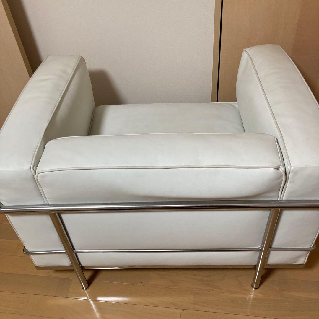 ルコルビジェ　リプロダクト　ホワイト 1人掛けソファ